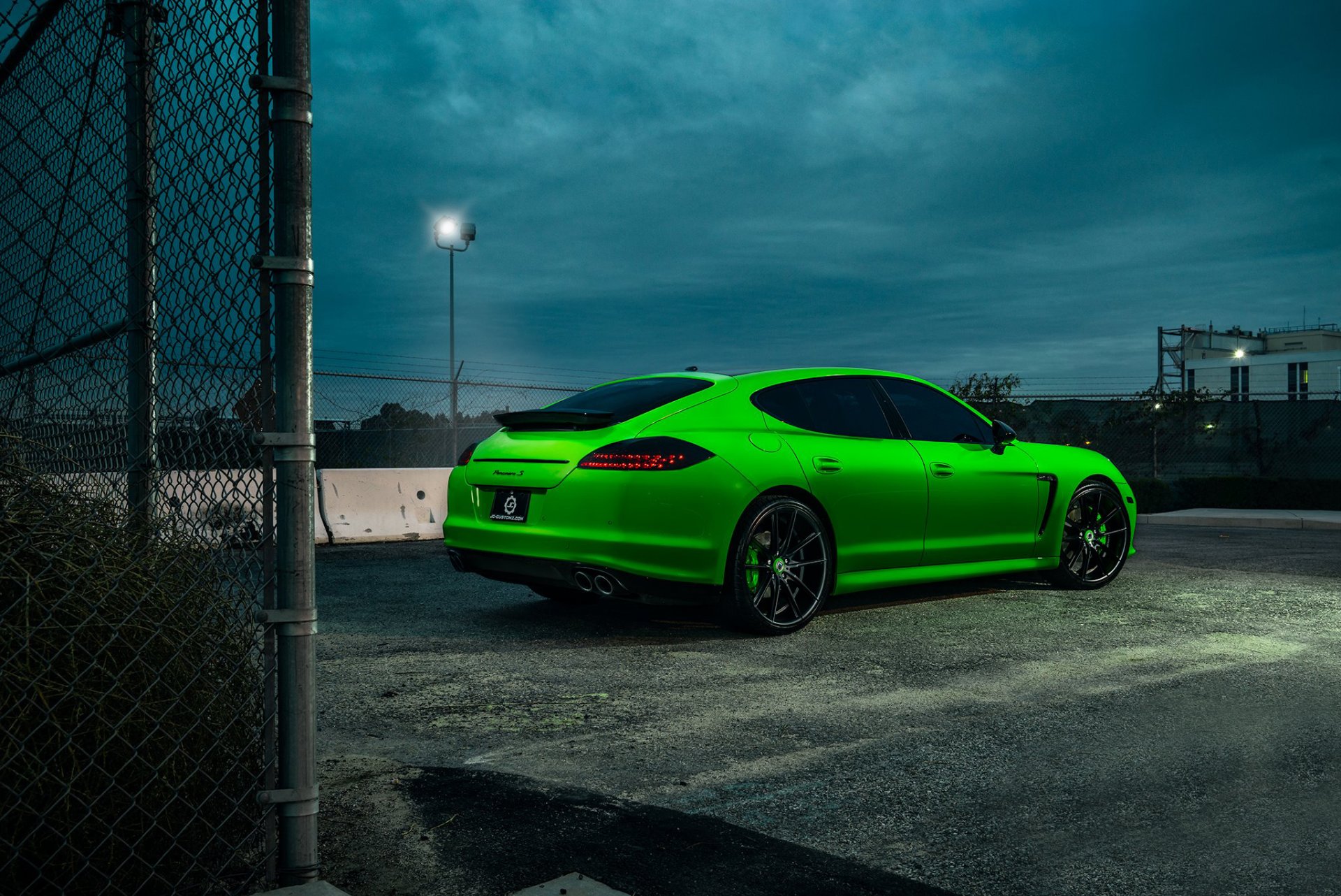 porsche panamera verde tined auto ruote giostre posteriore