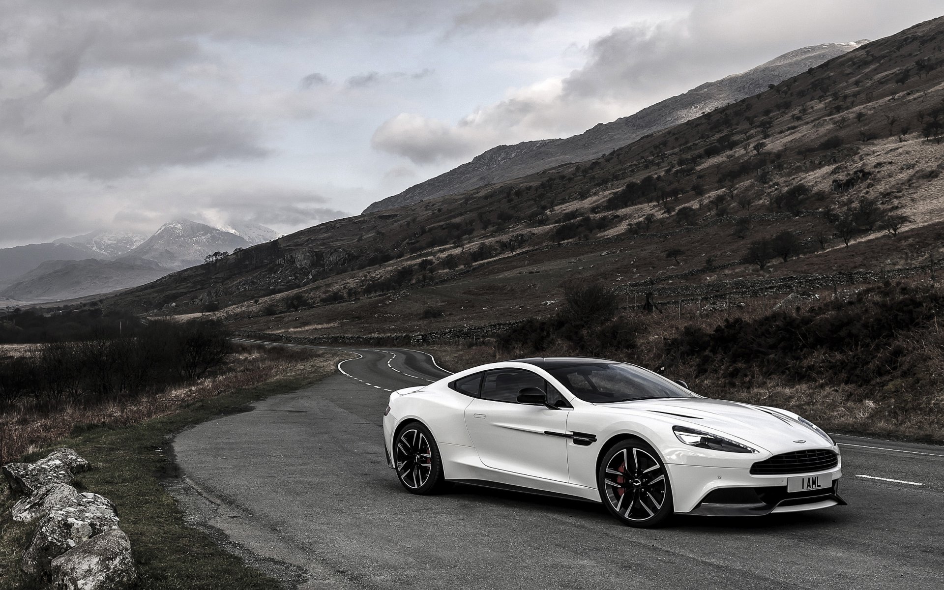 2014 aston martin vanquish blanco de carbono reino unido-spec aston martin wanquish