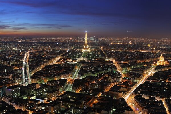 Vue de dessus de Paris nuit