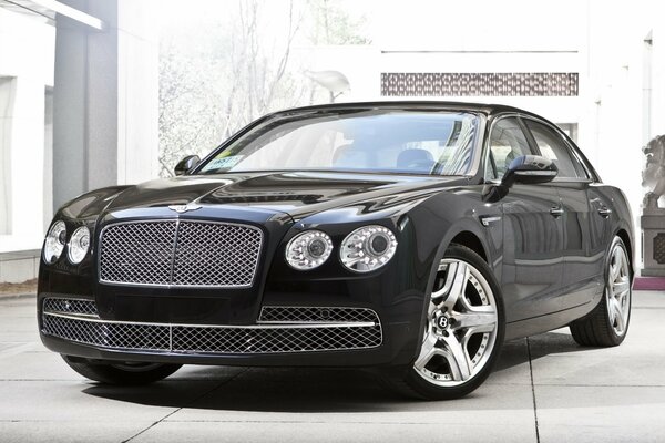 Bentley 2013 luxury car