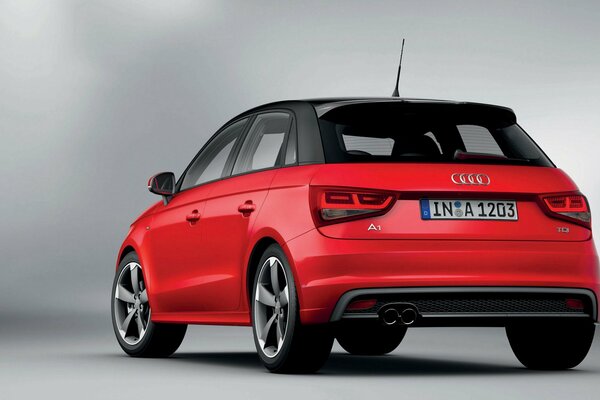 Красная машинка audi a1 для женщин