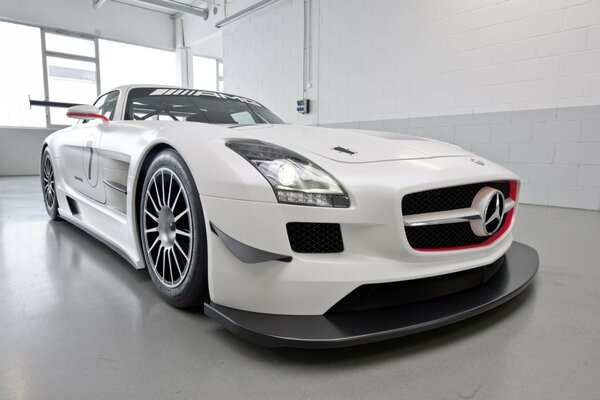 Mercedes benz sls amg gt3 photo