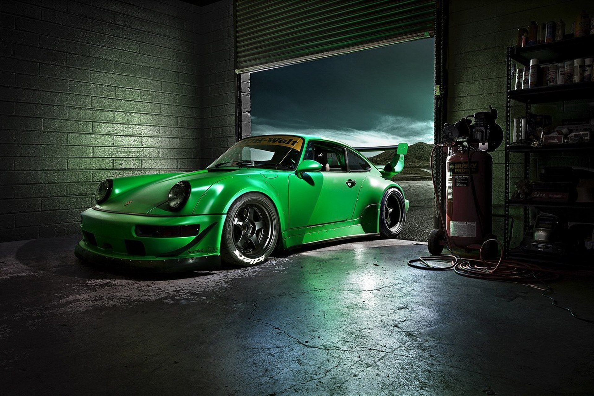 voiture papier peint vert porsche carrera rs rbg pour le bureau papier peint porsche carrera rbb belle voiture garage avant