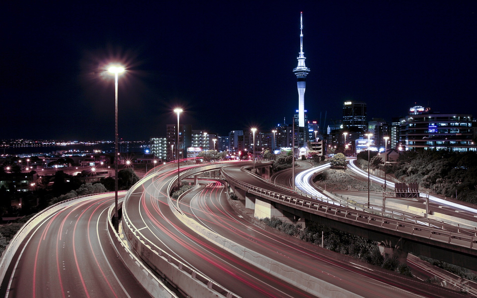 autopista luces noche