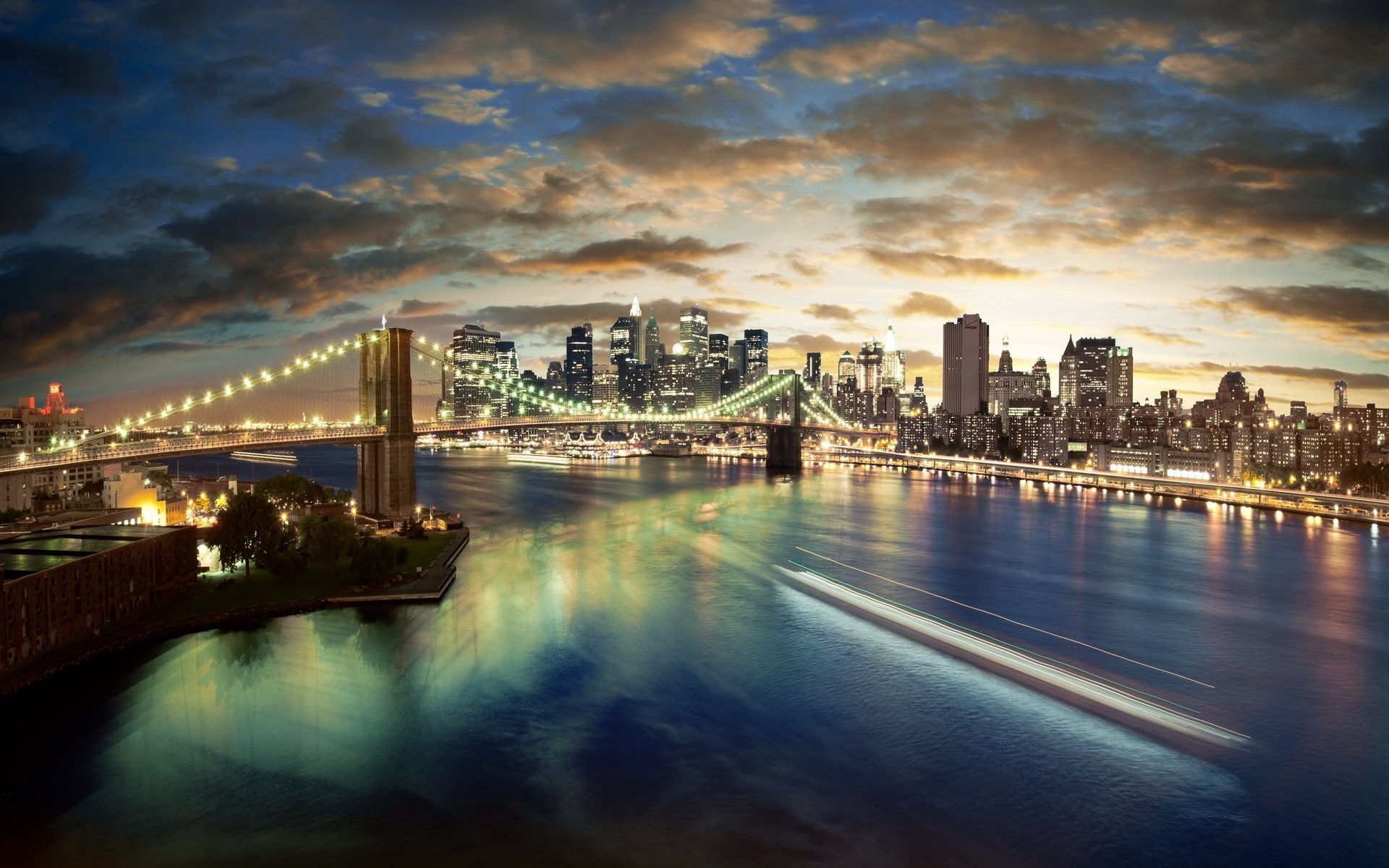 stadt brücke lichter himmel hochhäuser wolken reflexion fluss new york hintergrund sonnenuntergang wasser nachthimmel nacht lichter der städte