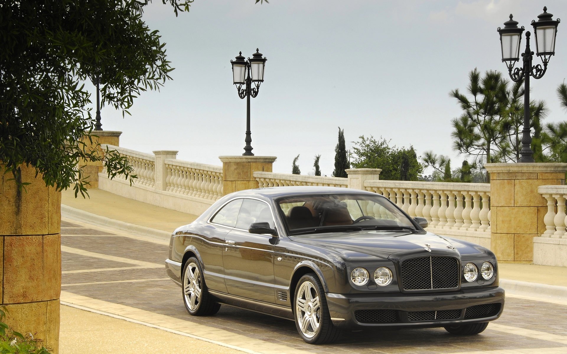 bentley brookland машина купэ передок бентли