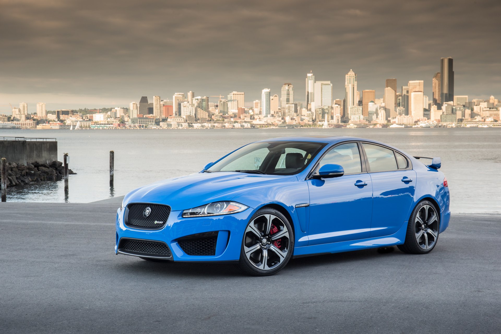 jaguar xfr-s blau