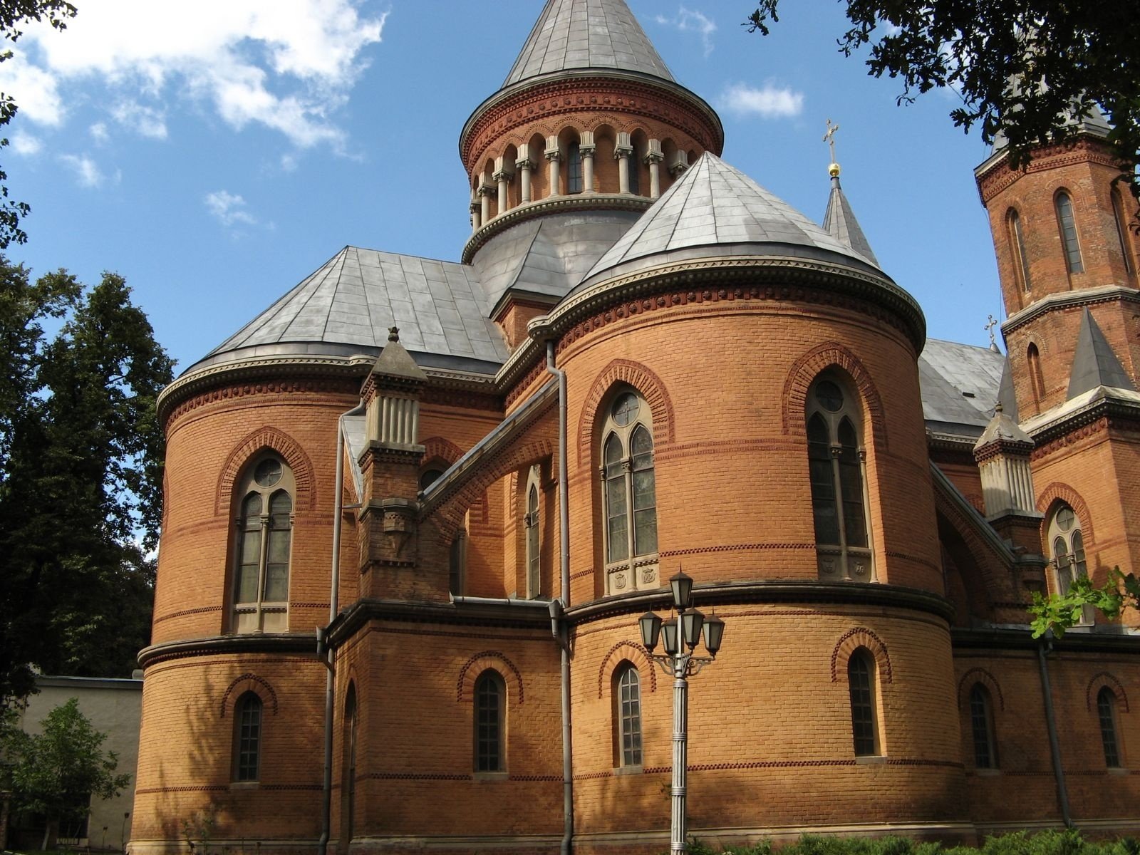 ukraine église catholique arménienne brique rouge salle d orgue tchernivtsi architecture église fond religion ciel