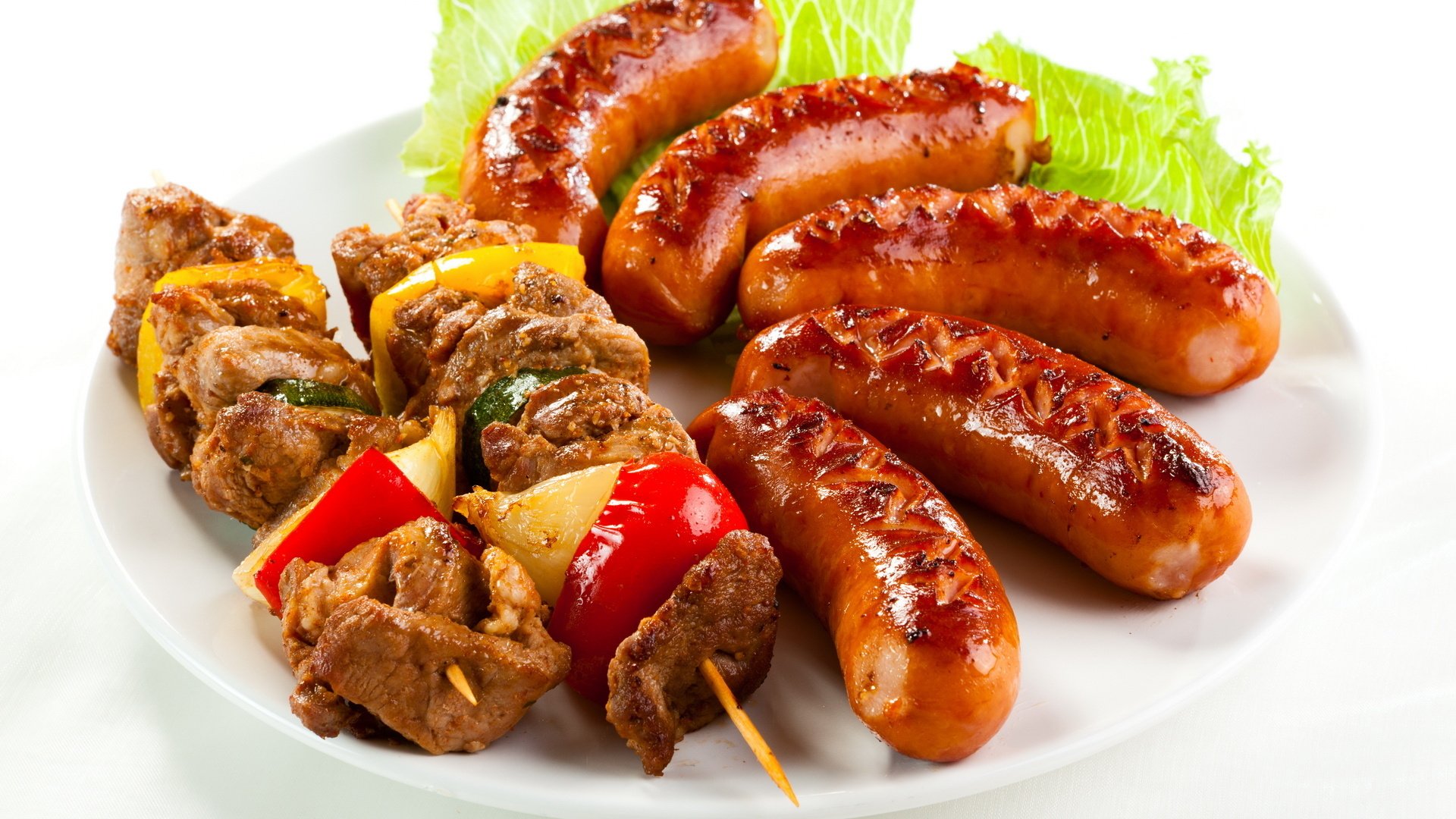 saucisses nourriture goodies viande kebab savoureux appétissant salade été fonds d écran hd saucisses