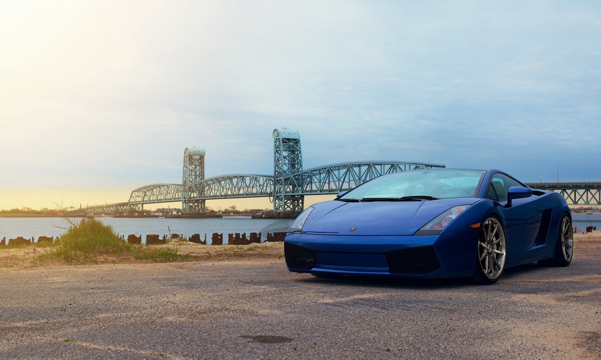 lamborghini gallardo lp540 azul lamborghini gaiardo cielo nubes puente