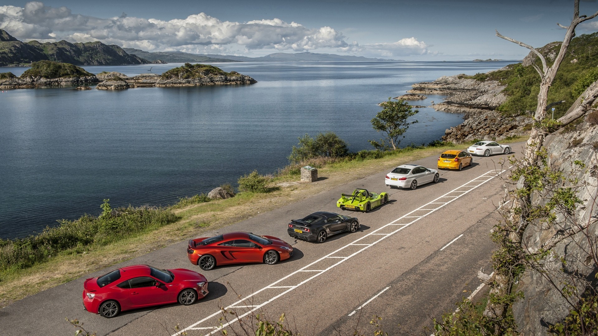 lago nessie carretera coches