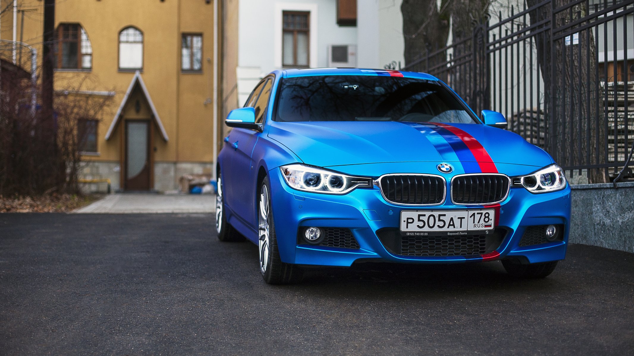 bmw 335i trazione integrale blu auto