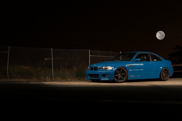 Getunter blauer bmw m3 Nachtmond