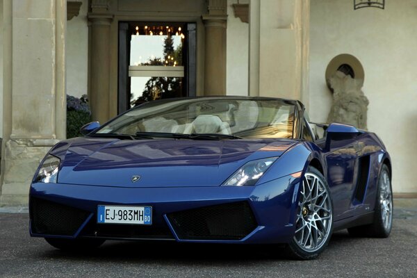 Coche Lamborghini azul, Lambo