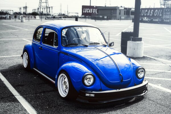 Blu Volkswagen Beetle foto retrò