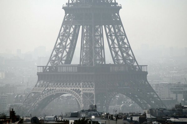 Torre Eiffel a Parigi