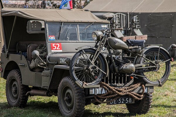 Armeewagen aus dem Zweiten Weltkrieg