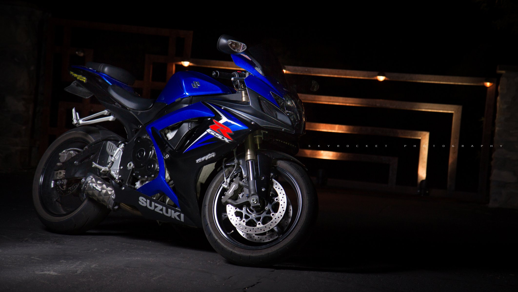 uzuki gsx-r600 bleu vélo supersport suzuki moto lumière