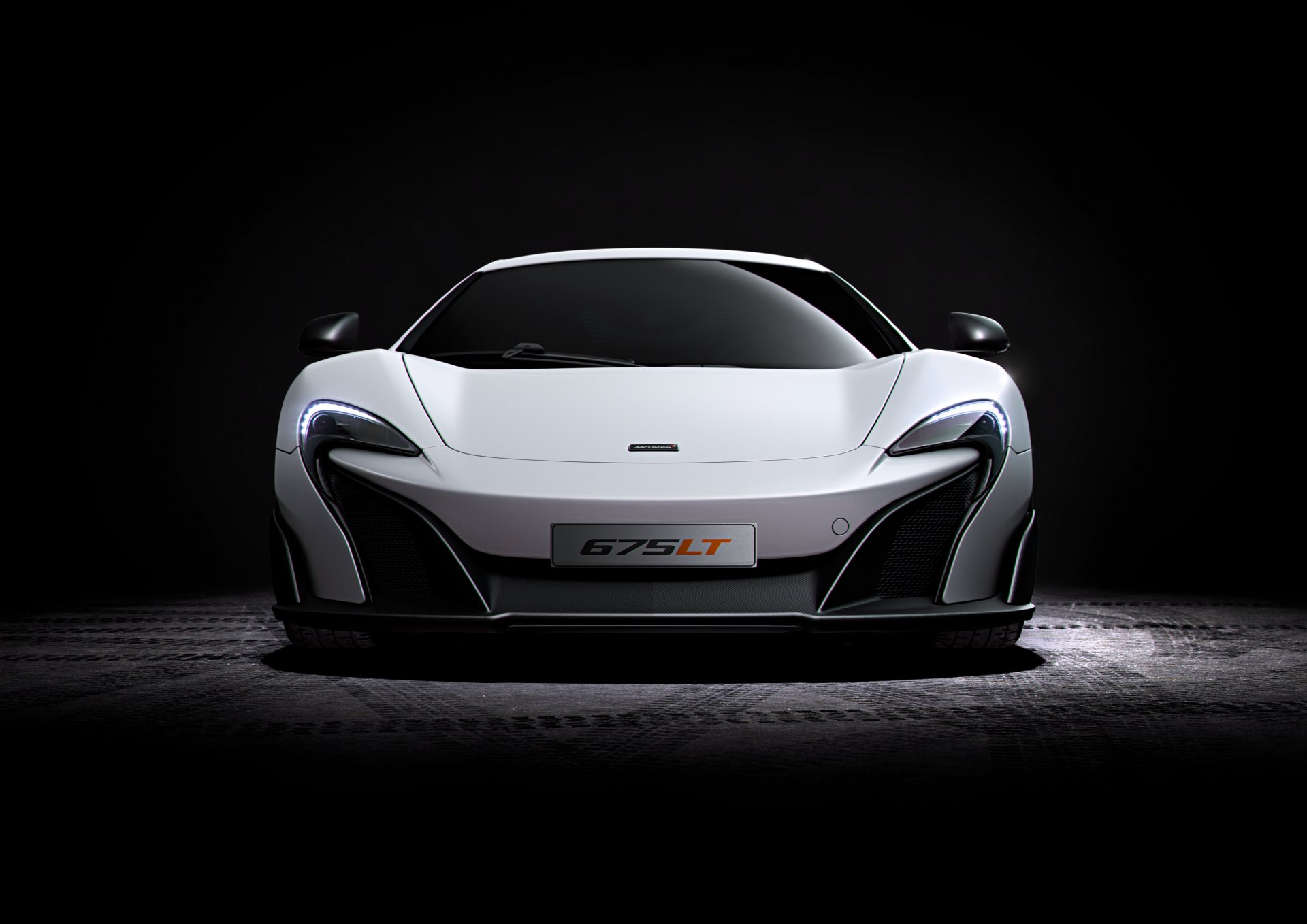 2015 г. mclaren 675lt макларен