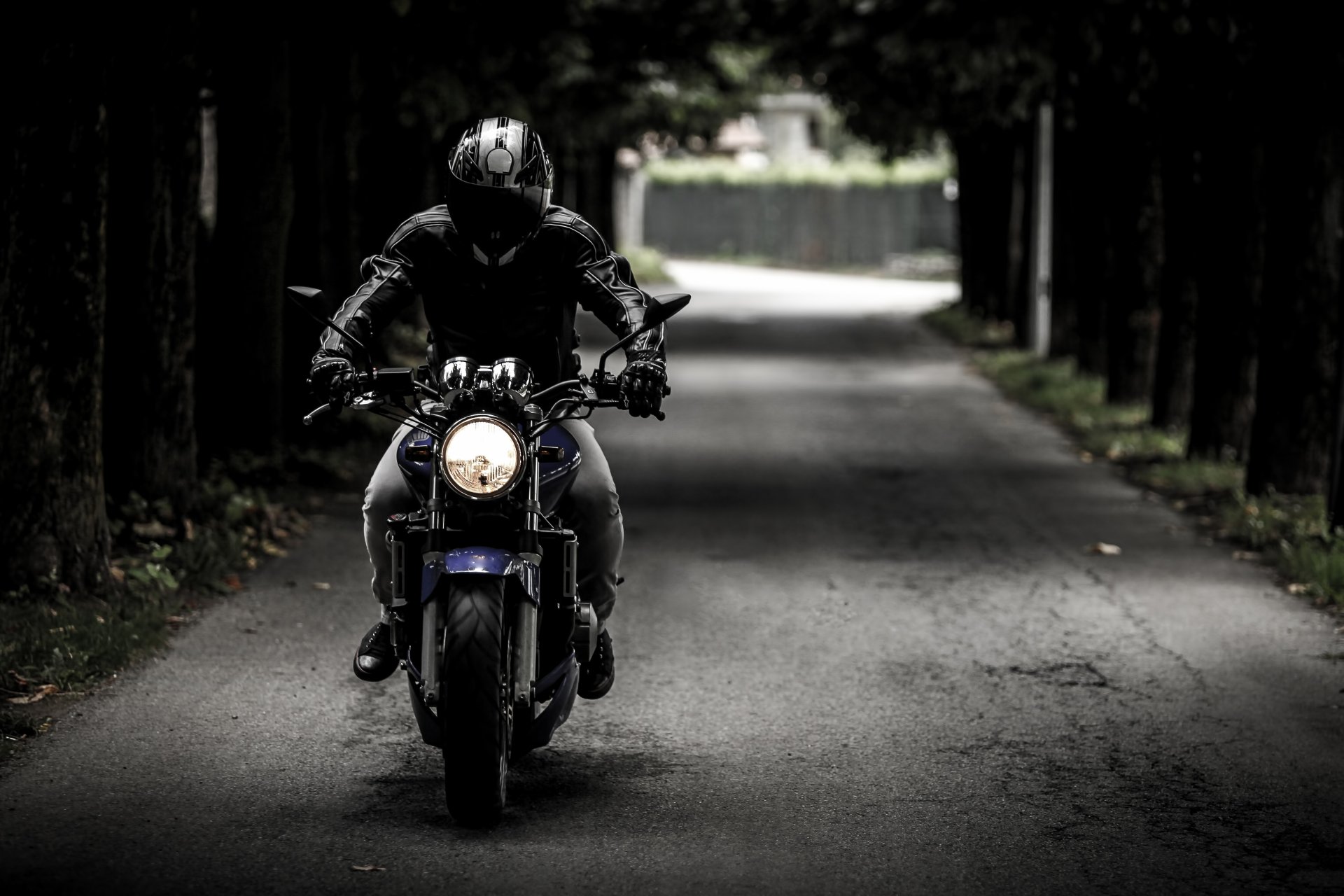 vélo motard moto casque route