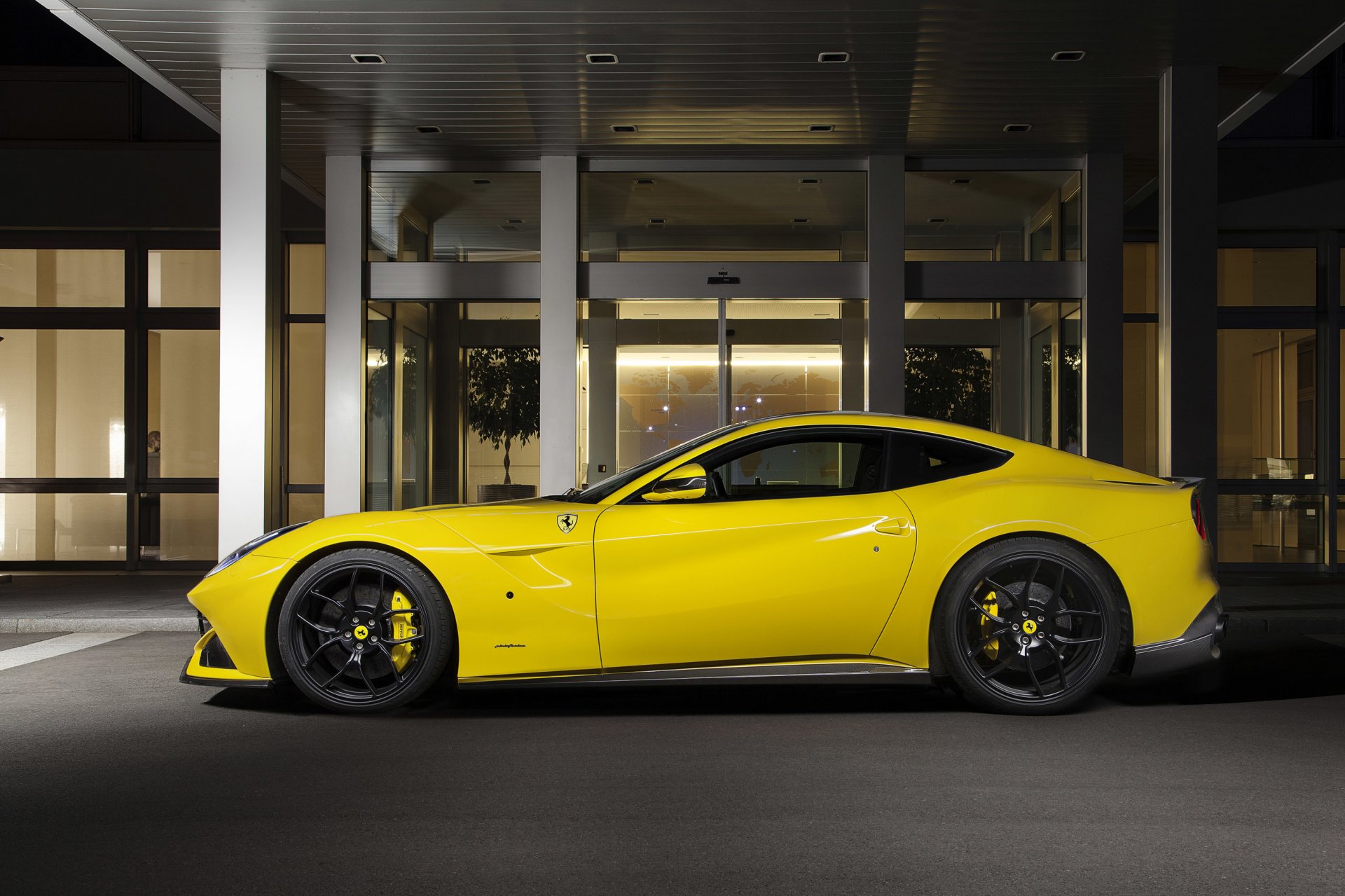 ferrari f12 berlinetta novitec rosso желтый