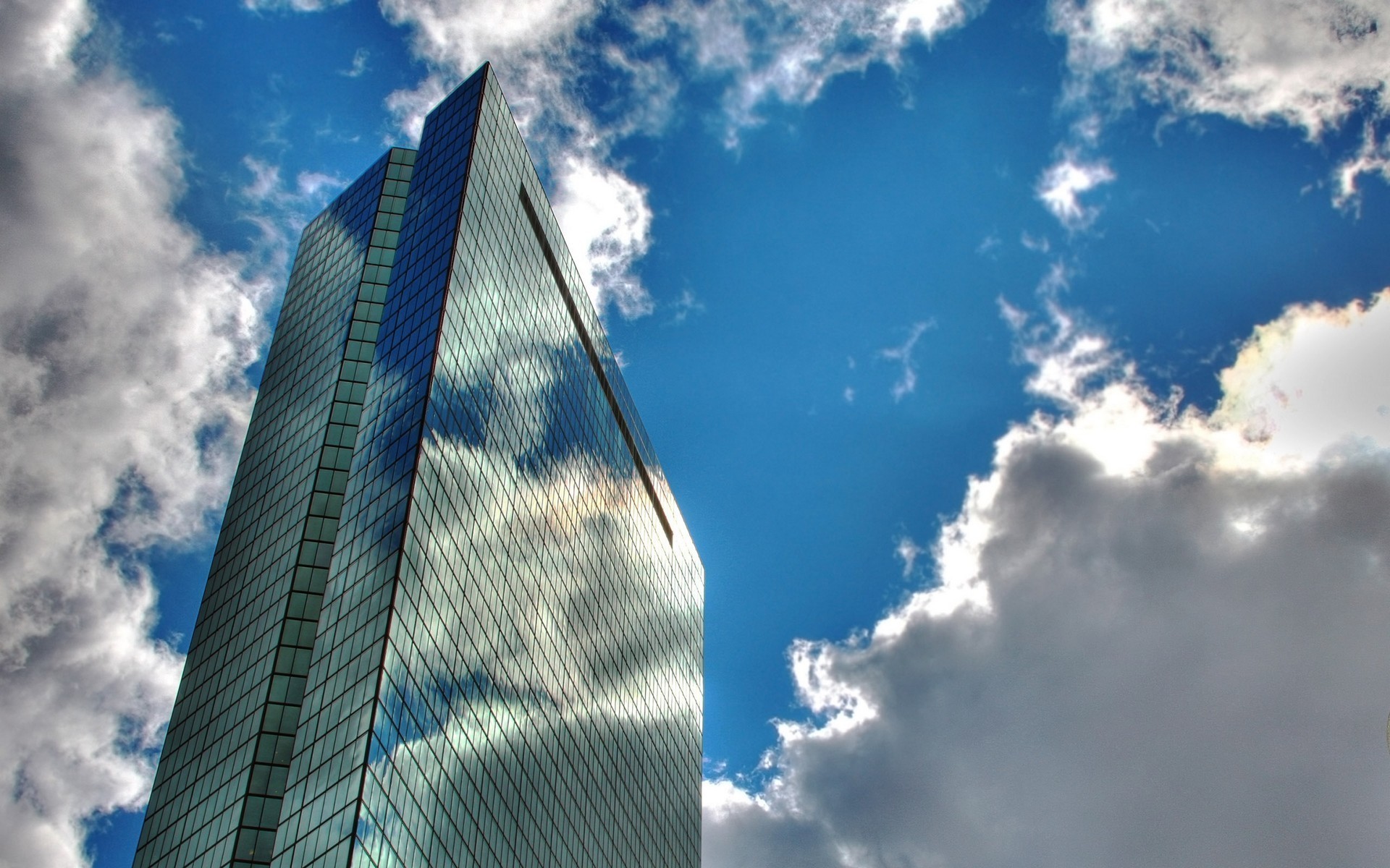 nubes cielo edificio vidrio