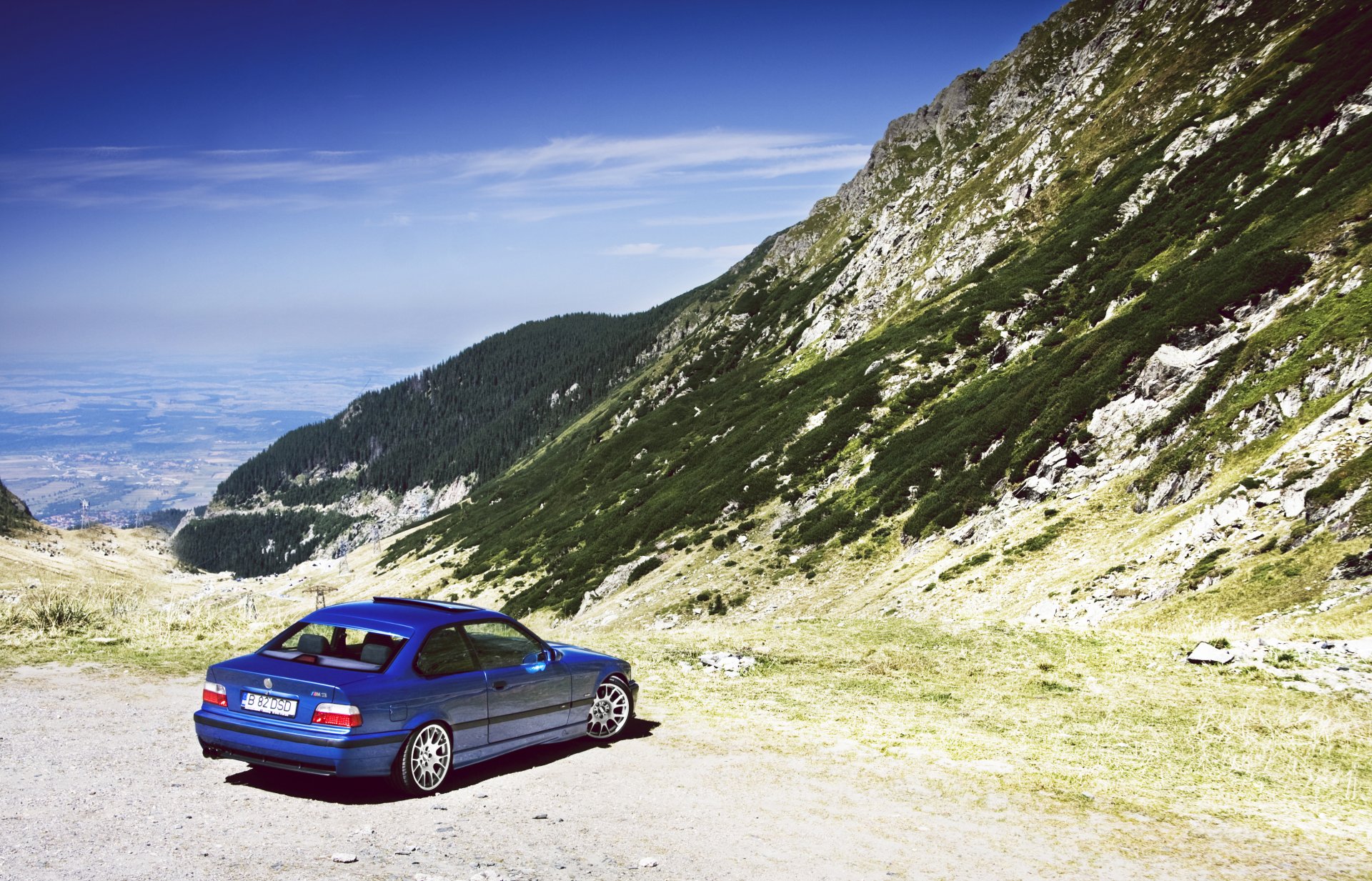 bmw m3 e36 posición azul montaña paisaje bmw boomer clásico