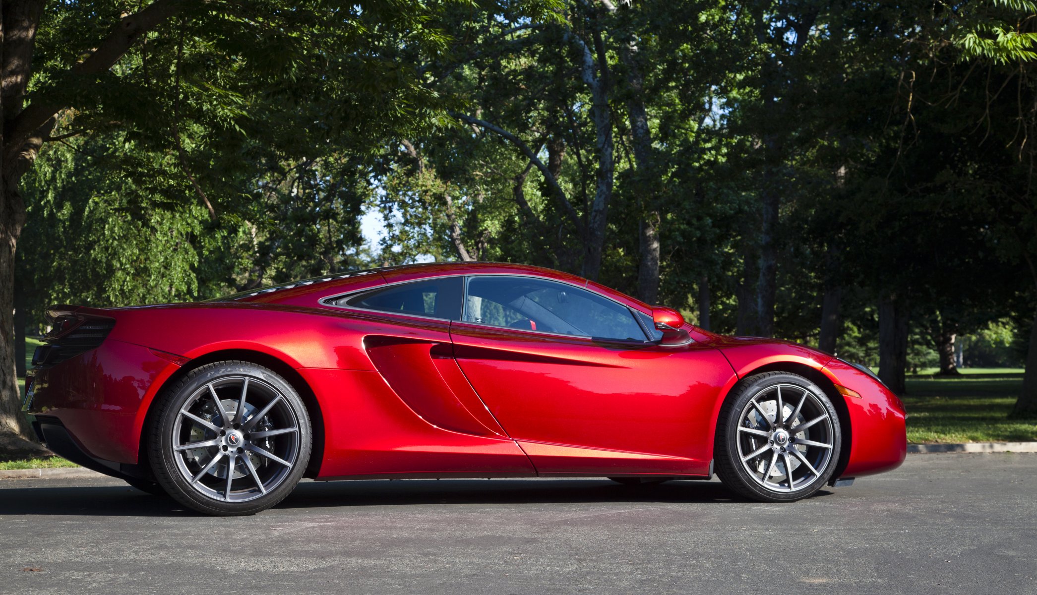 mclaren mp4-12c rosso mclaren profilo rosso