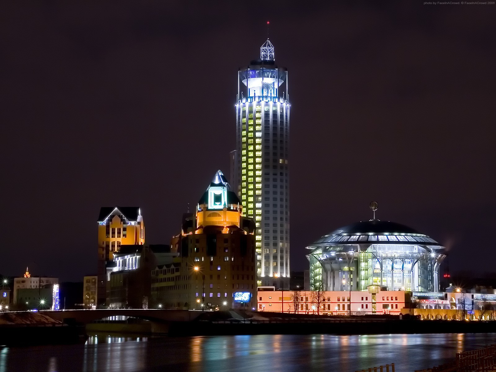 moskau hochhaus nacht