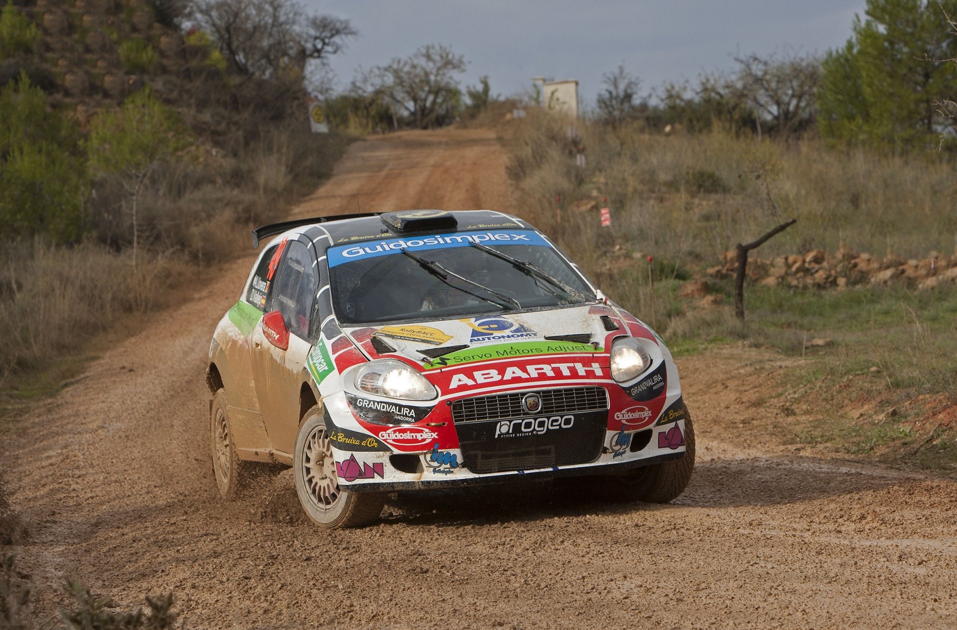 abarth grande punto rallye voiture route avant phares