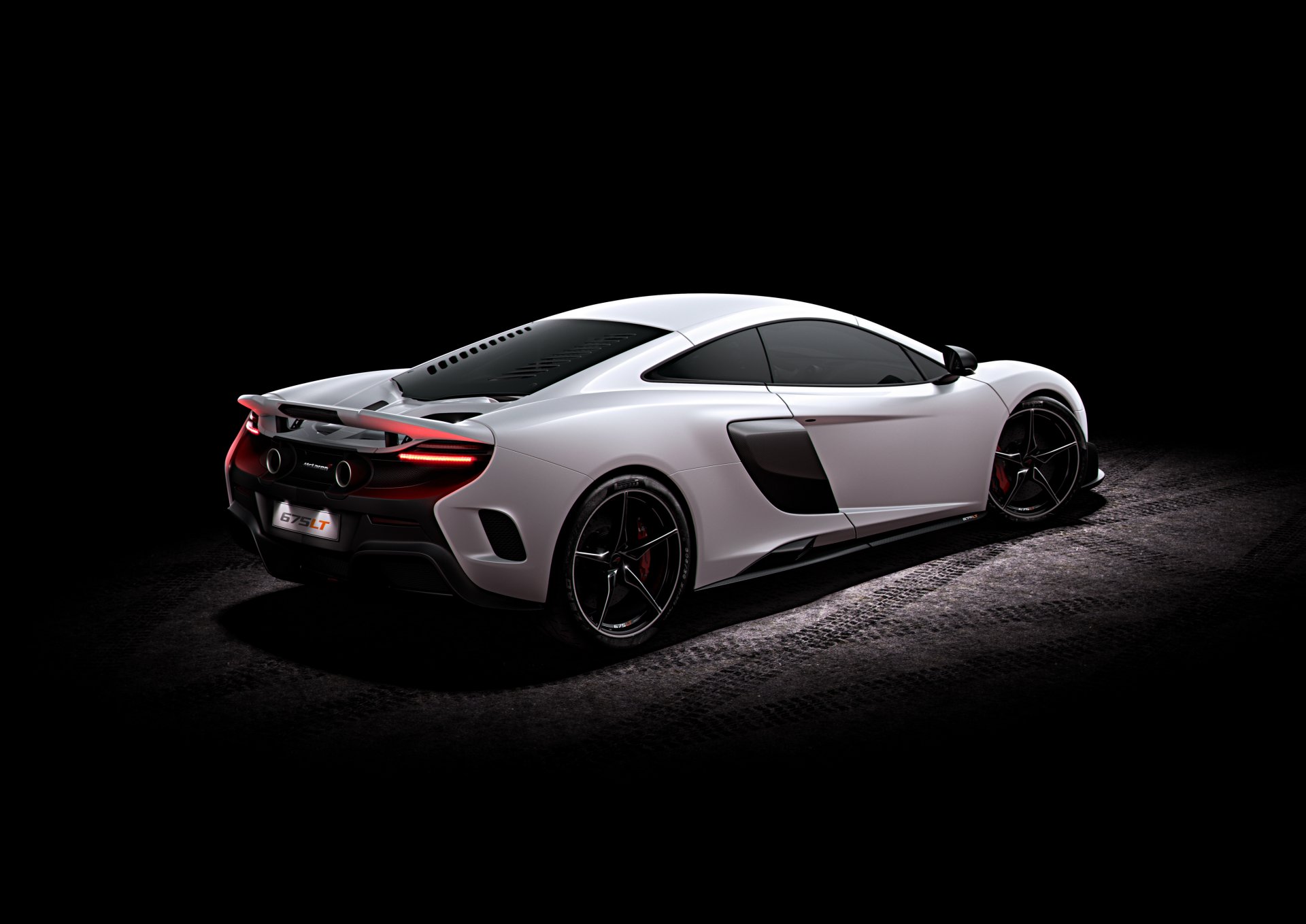 2015 mclaren 675lt mclaren côté