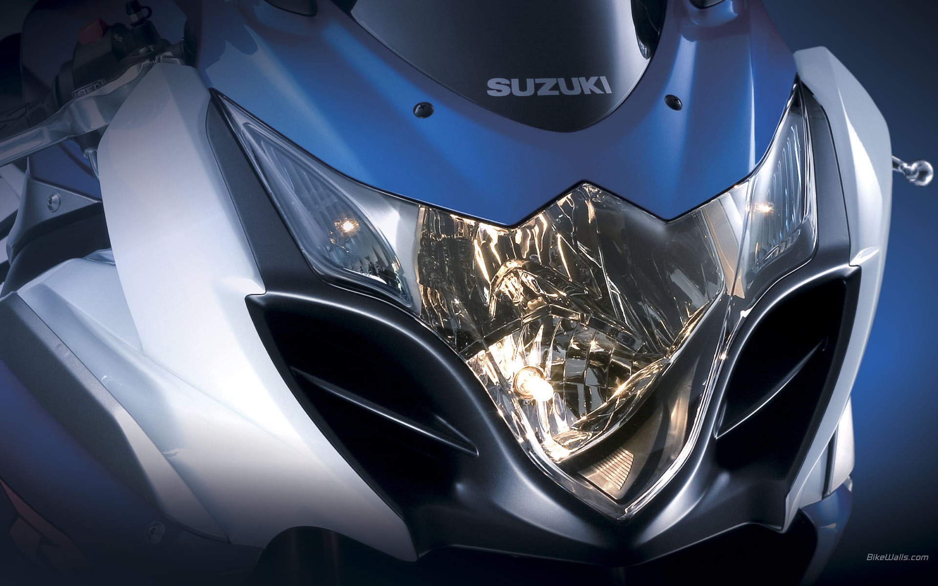 uzuki gsx-r 1000 k9 suzuki jixer moto sportbike motocykl optyka światło makro motobike hi-tech motor terenowy pojazd silnikowy