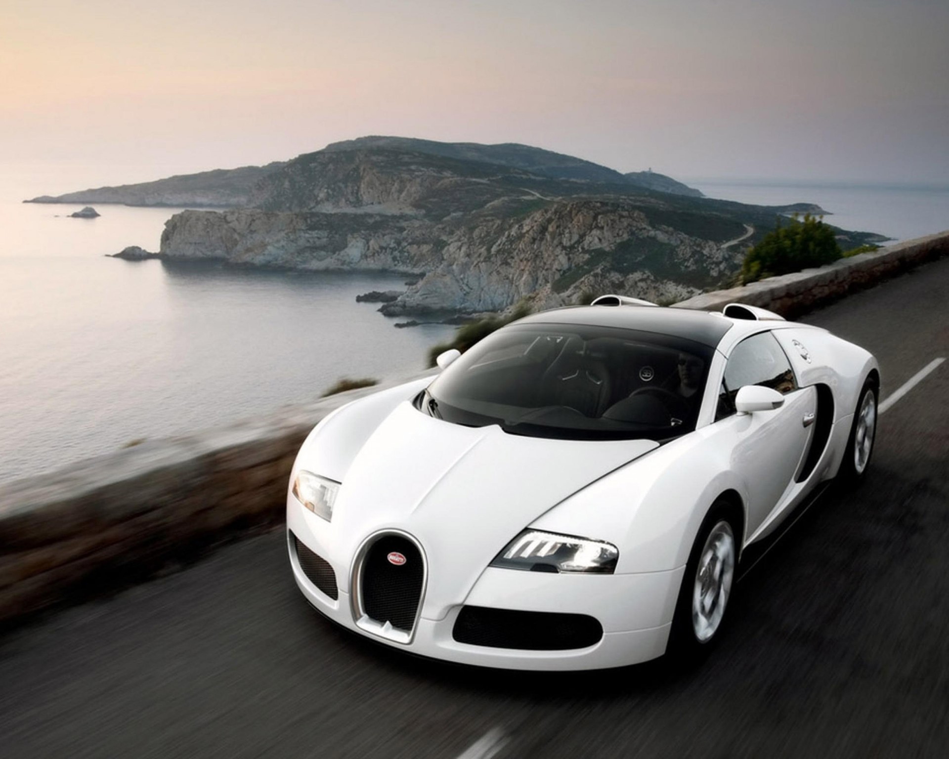 car bugatti white bomber