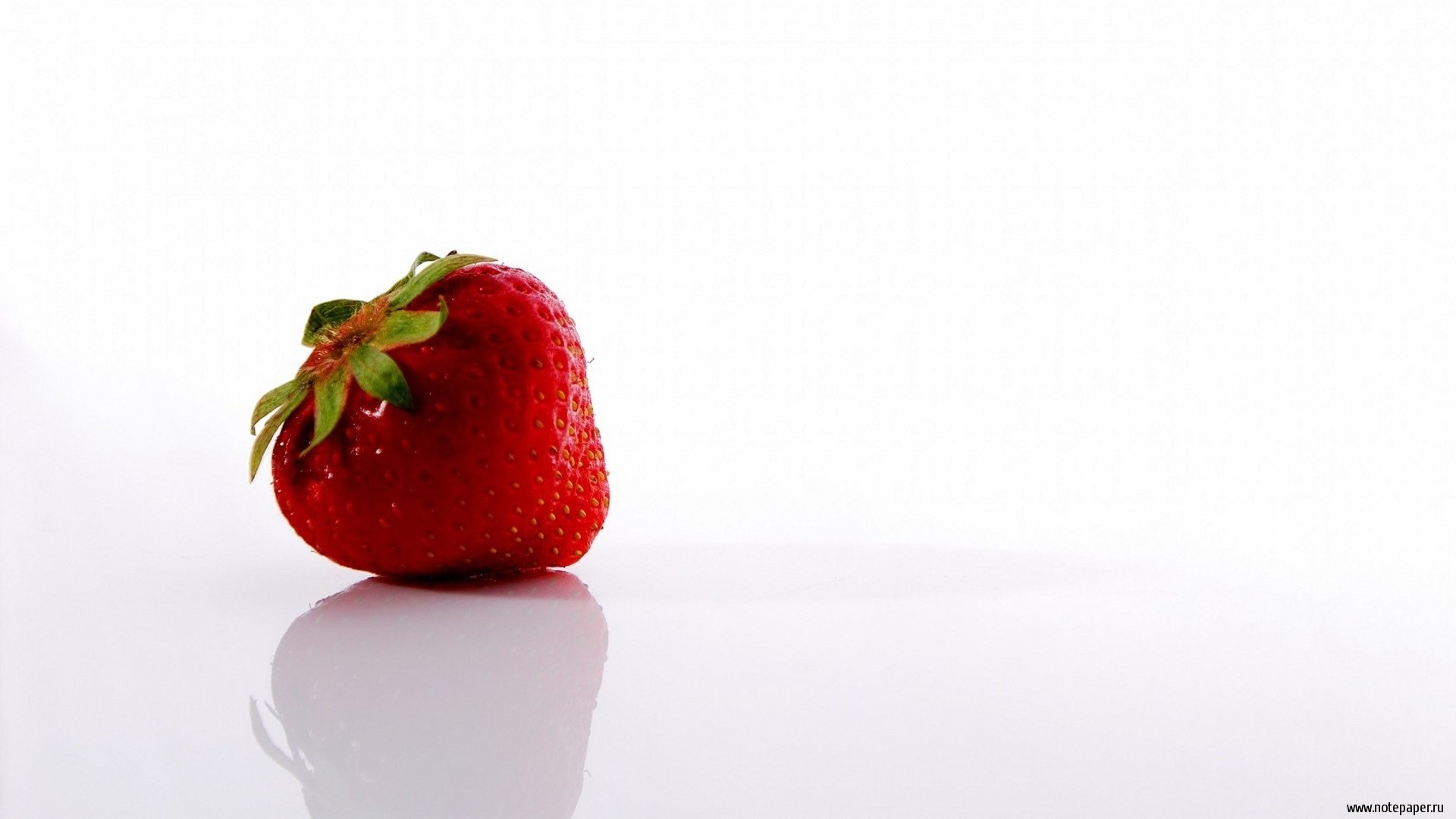 minimalism strawberry berry white background reflection purity red macro fruit berrie