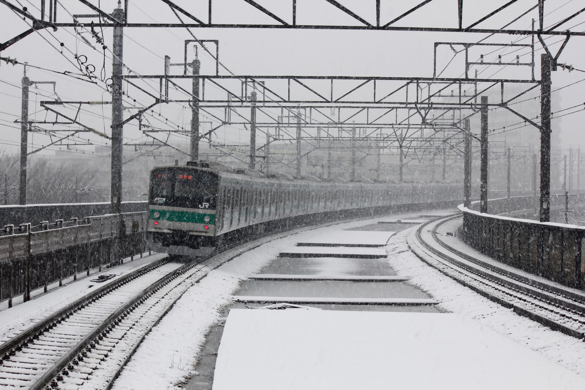 tren líneas eléctricas ferrocarril nieve