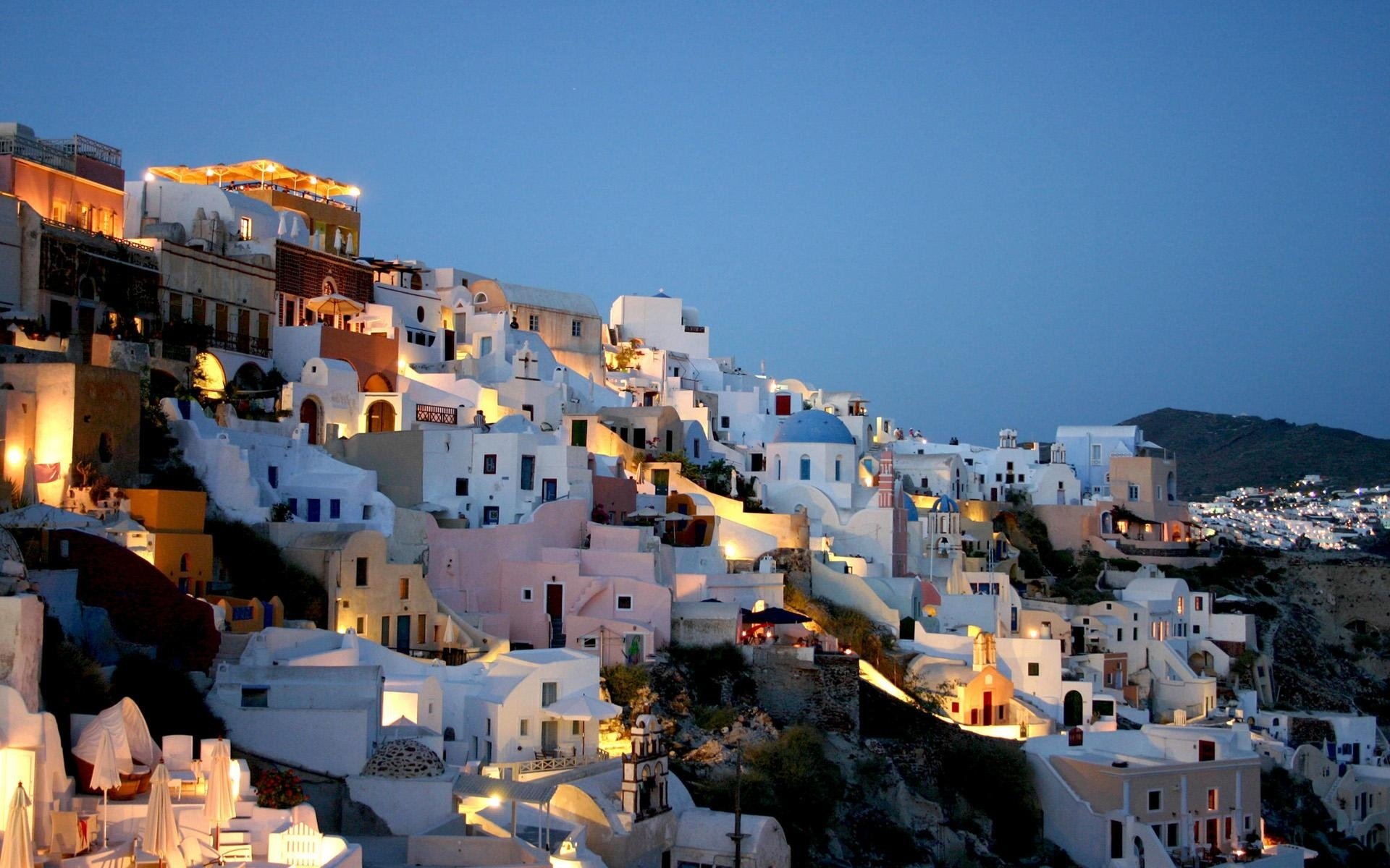 città santorini notte grecia case luci montagne