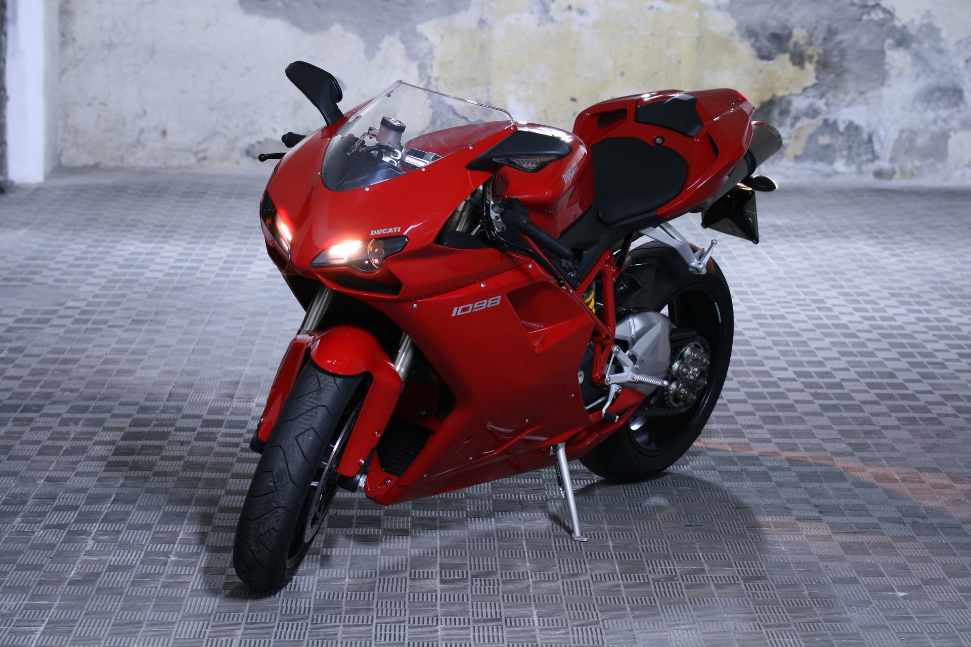 ducati 1098 sportbike rosso ducati sportbike moto moto rouge conception italie motobike hi-tech dirt bike mototransport