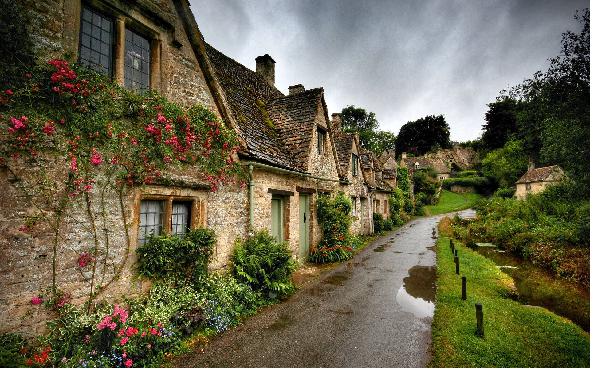 village flowers road home street roof greens the village city