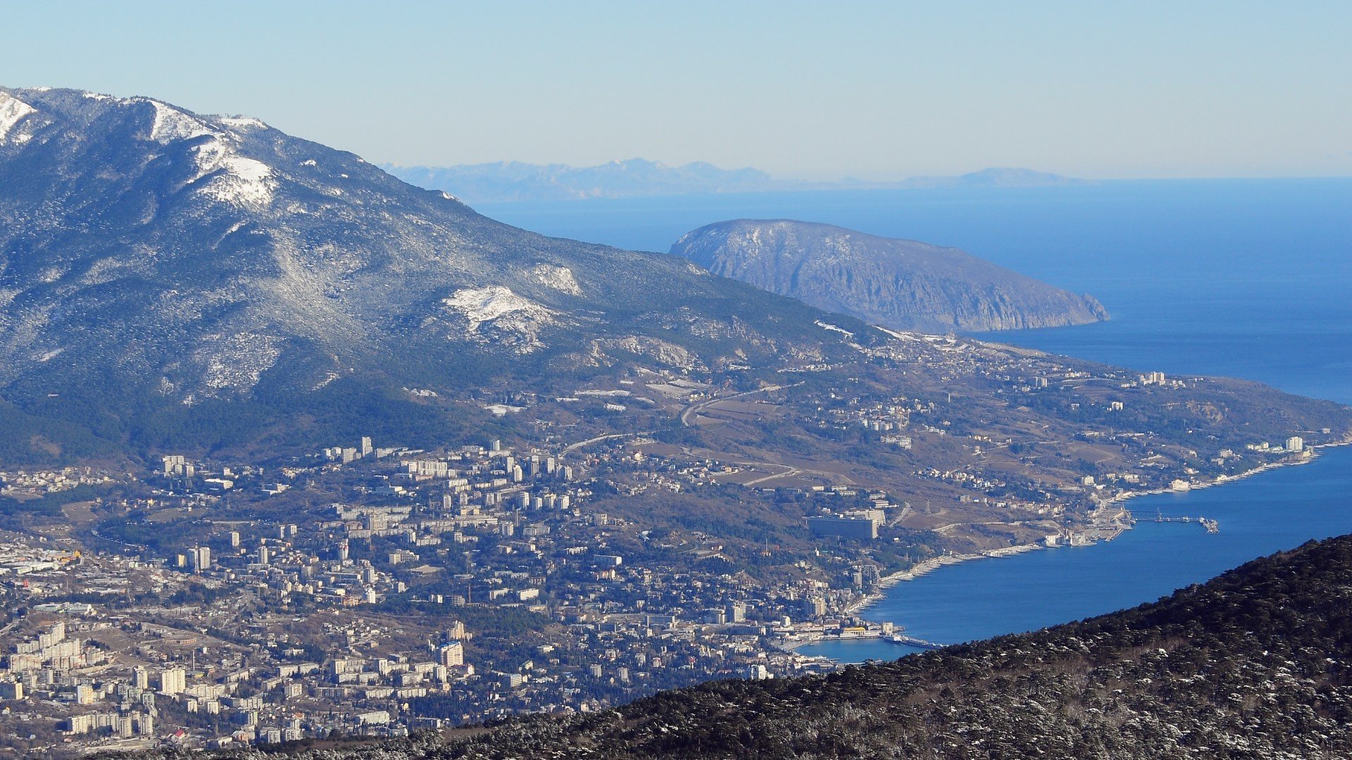 ai-petri orso-montagna panorama vista di yalta crimea montagne mare gonna