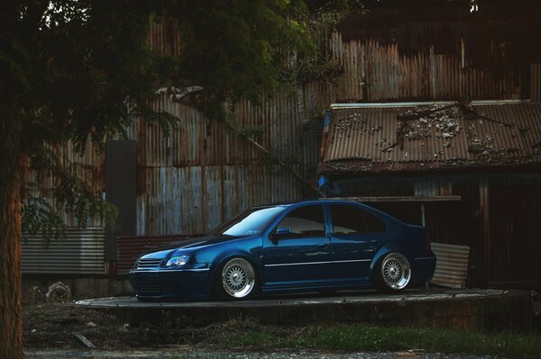 Blue volkswagen jetta mk4 tuning