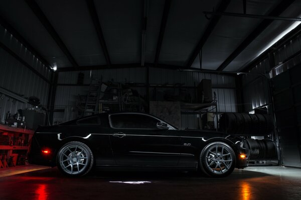 Ford Mustang black in profile