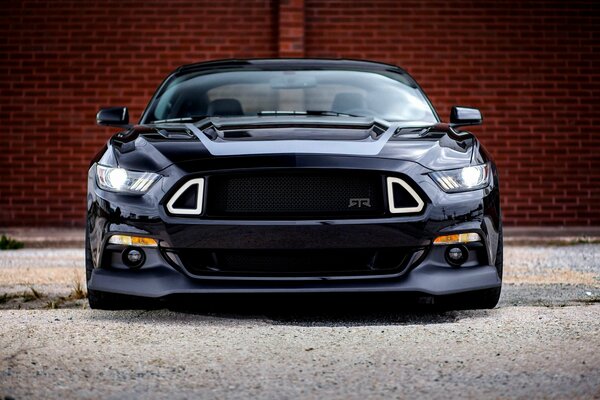 Nero Ford Mustang RTR 2015, rilascio