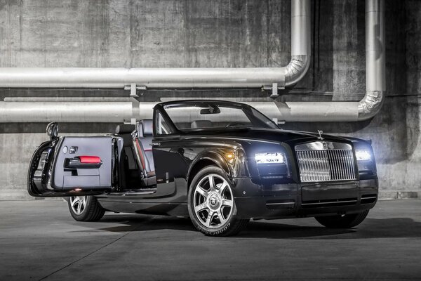 Elegant Rolls-Royce phantom with an open door