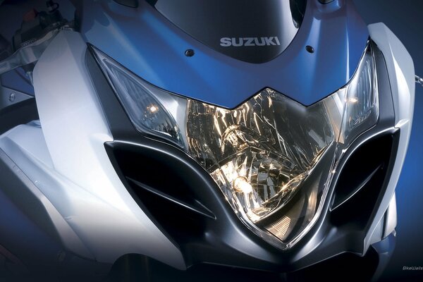 Óptica de la motocicleta Suzuki gsr-r