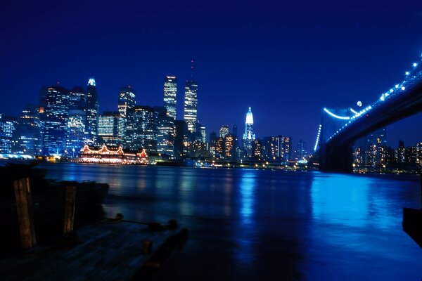 Luces de la noche de la gran ciudad