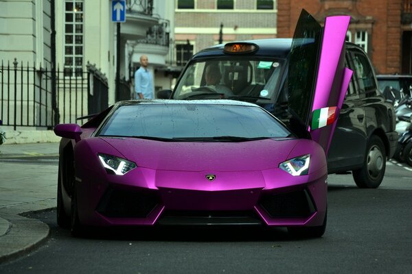 Violet Lamborghini Aventador lr700-4