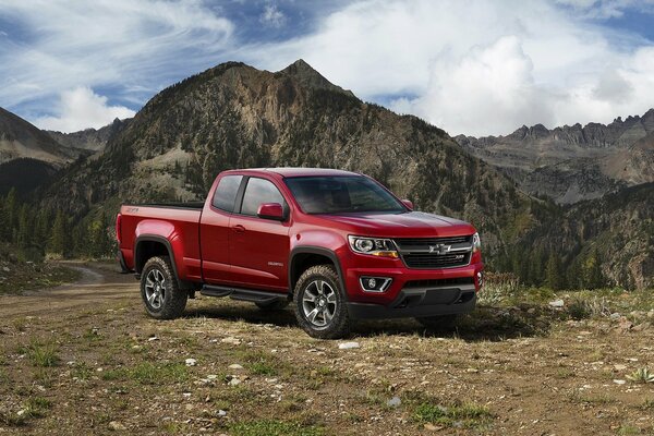 Red car jeep chevrolet colorado z71