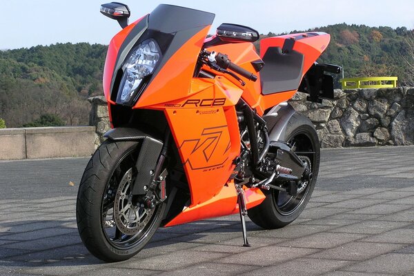 Orange sportbike ktm 1190 rc8