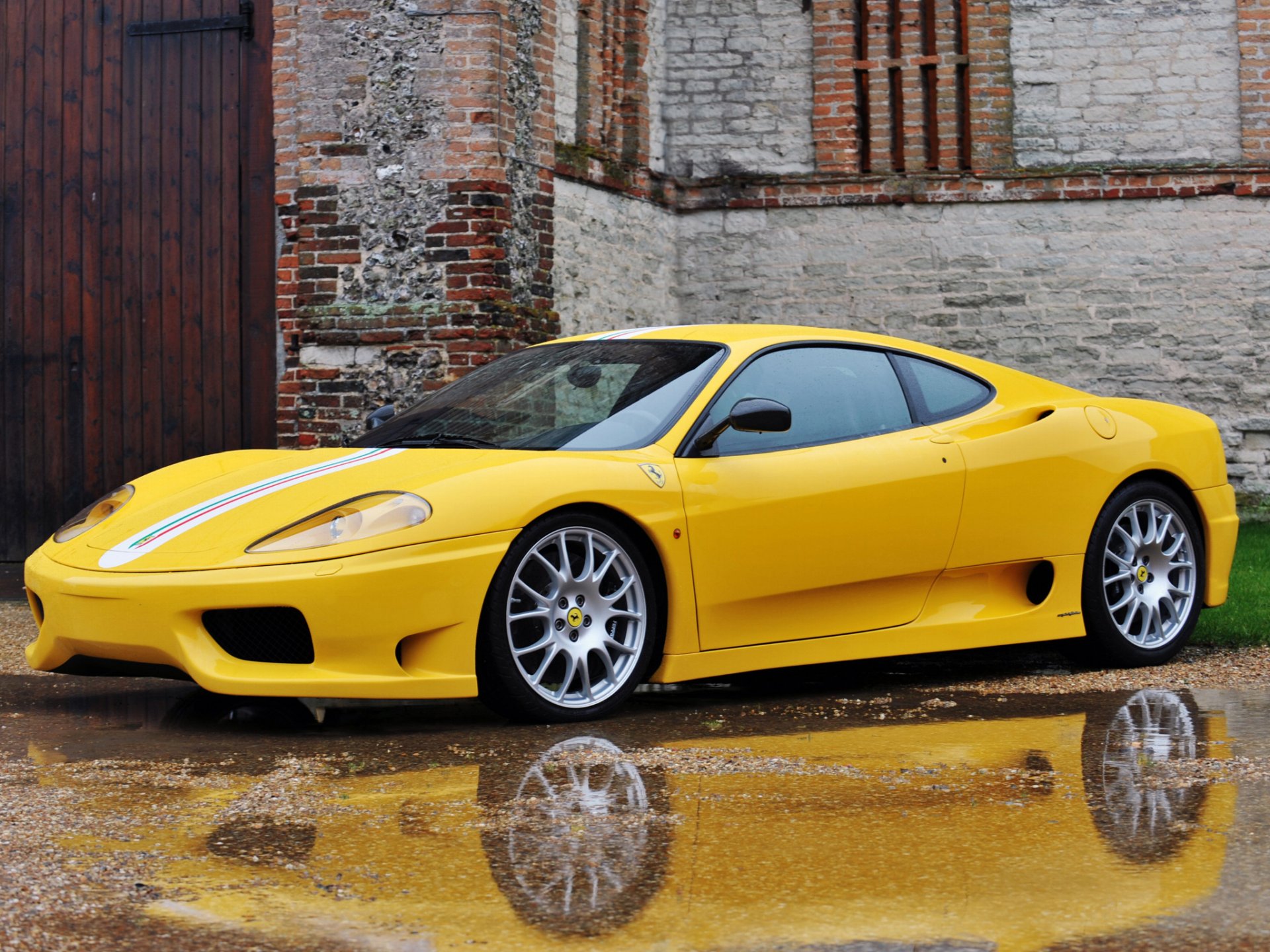 ferrari 360 challenge stradale ferrari yellow building