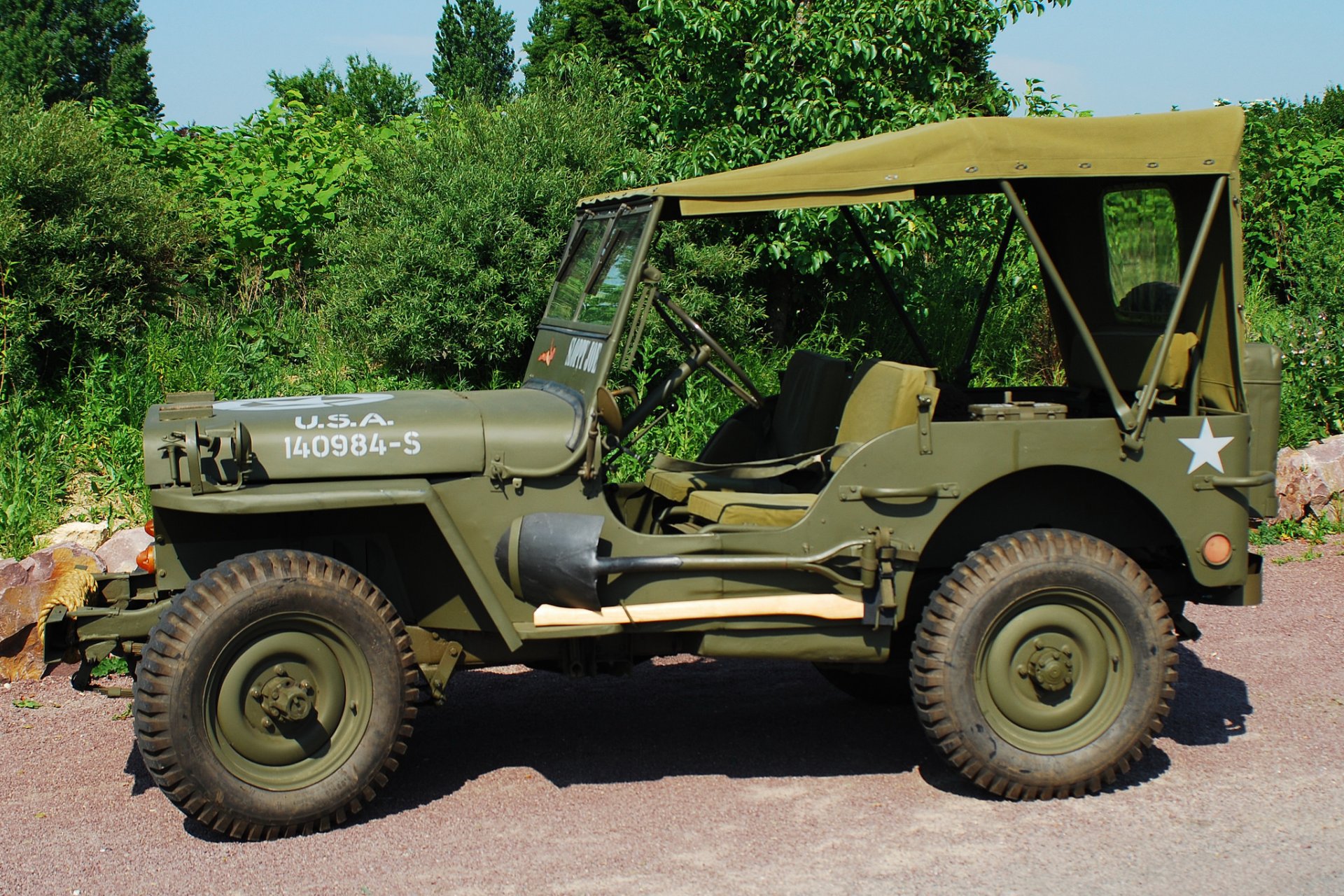 willis mb willis-mv 1944 jeep army car elevated cross-country times world war II war